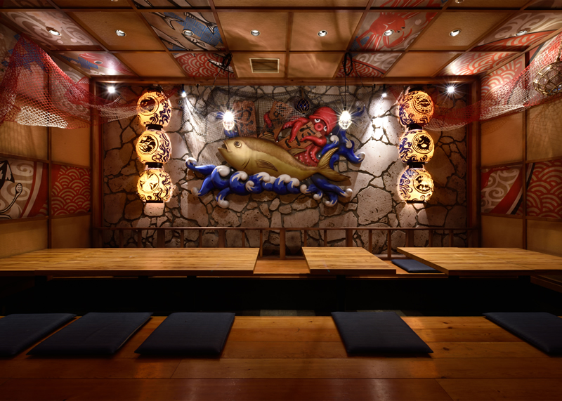 東京都の海鮮居酒屋の内装デザイン事例(株式会社 株式会社 Design Atelier 円舞) 東京都の海鮮居酒屋の内装デザイン事例(株式会社 株式会社 Design Atelier 円舞)